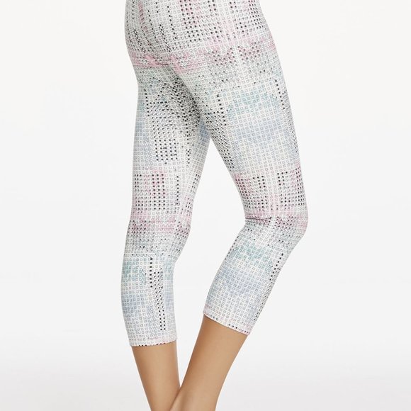 FABLETICS  Define Mid-Rise Capri  [ Arctic Print ]  NWOT - Picture 1 of 6